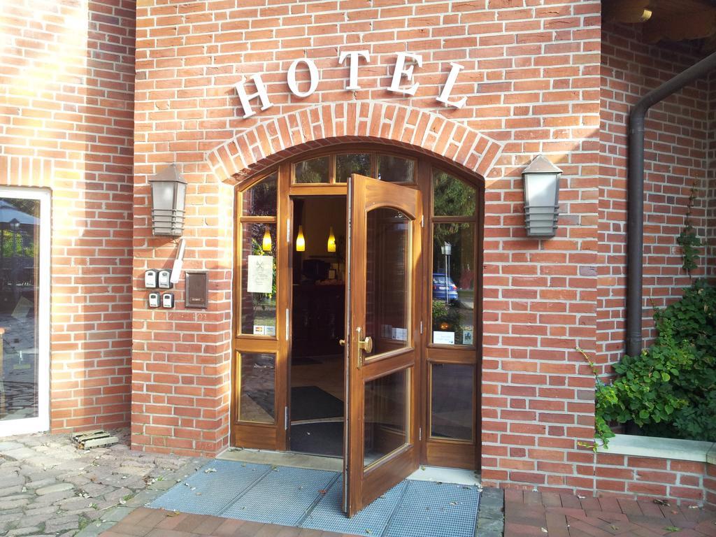 Hotel Restaurant Am Pfauenhof Quakenbruck Exterior photo